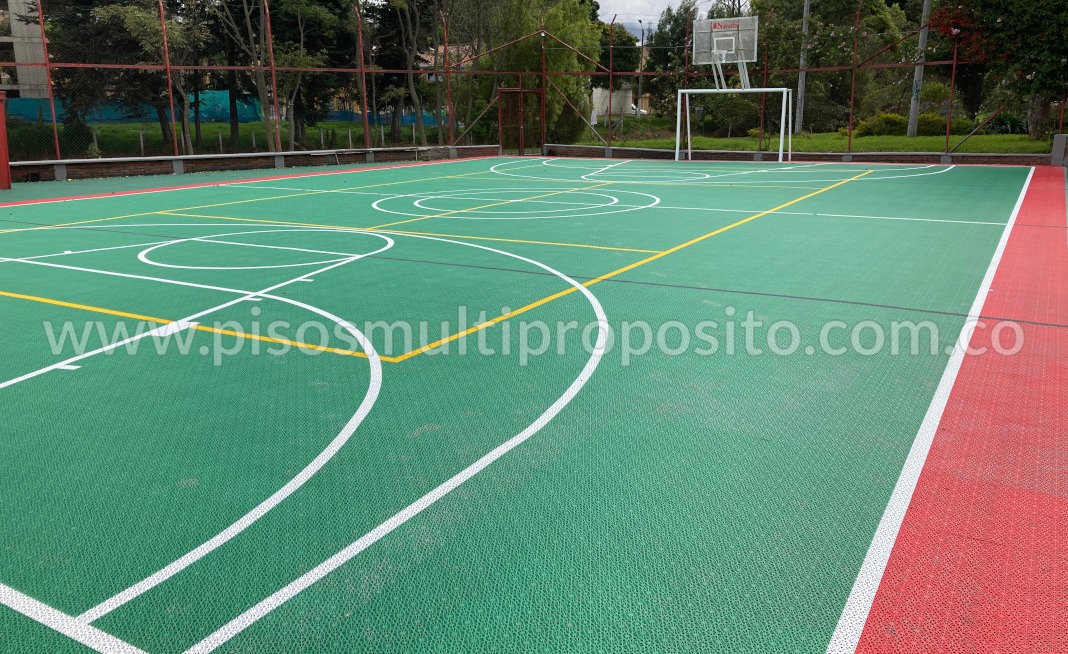 piso plastico en cancha deportiva