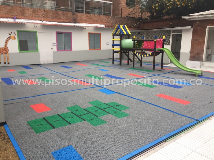 Piso MultiUsos parque jardín infantil. Bogotá - 2018