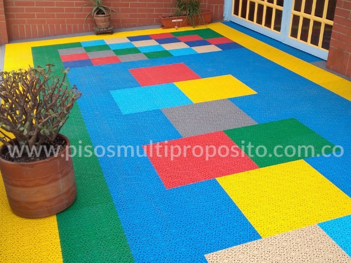 Piso MultiUsos patio exterior jardín infantil. Bogotá - 2019