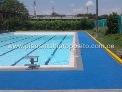 Piso MultiUsos exterior piscina olímpica. Valle - 2018